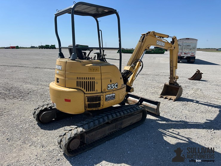 2005-deere-35c-image-5
