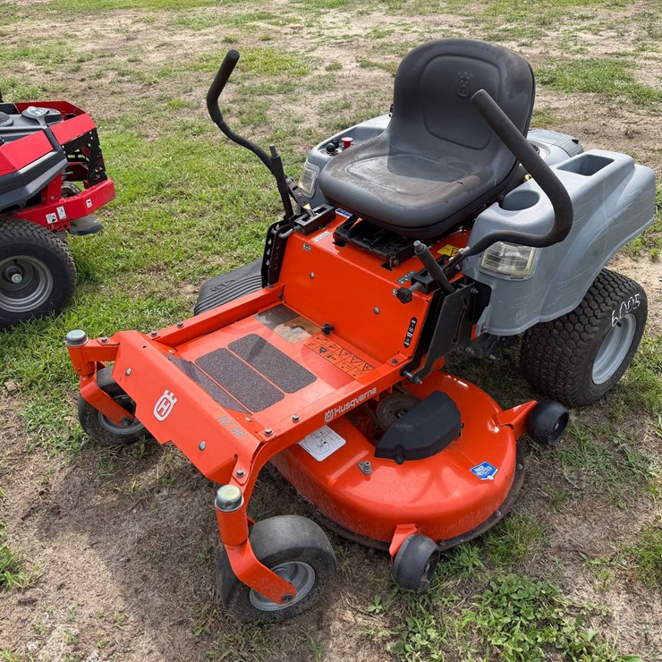 #6005 • Husqvarna 46" RZ46i Zero Turn Lawnmower