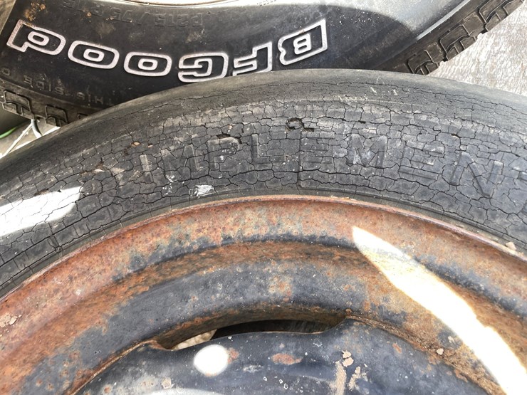 #2135-•-(2)-implement-tires-image-10