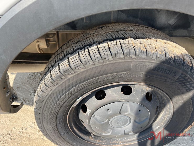 2019-ford-transit-image-10