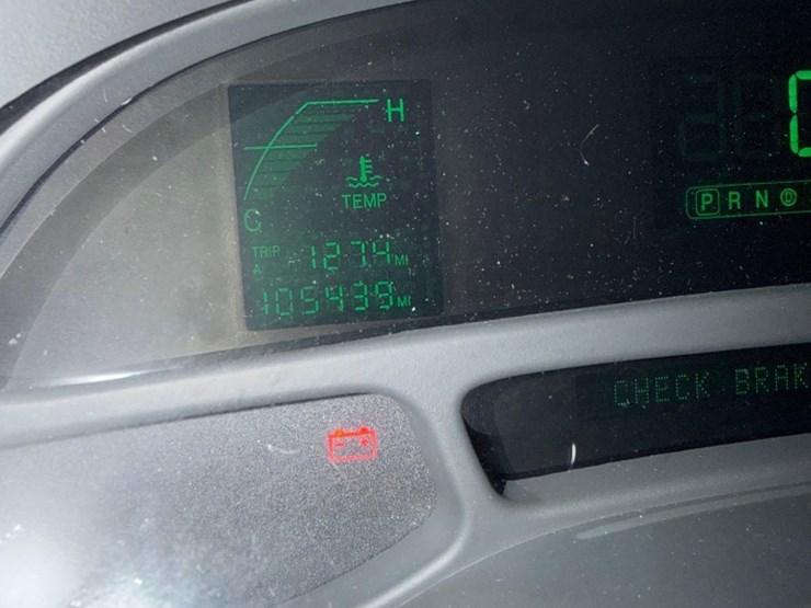 2005-cadillac-deville-image-15