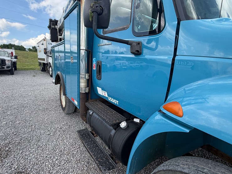 2007-international-durastar-4200-image-14