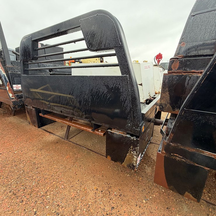 (2) KNAPHEIDE Steel Pickup Flatbeds