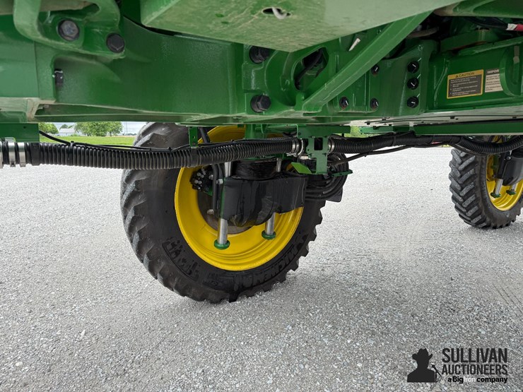 2024-john-deere-412r-image-15