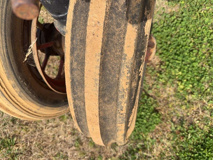 farmall-f-20-image-15