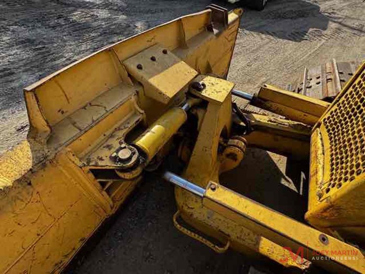 komatsu-d39px-21-image-10