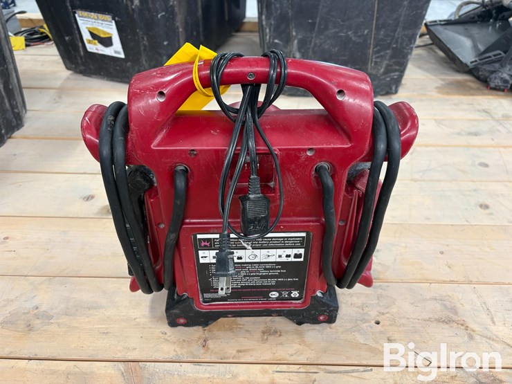 jnc-770r-12-volt-jump-pack-image-3