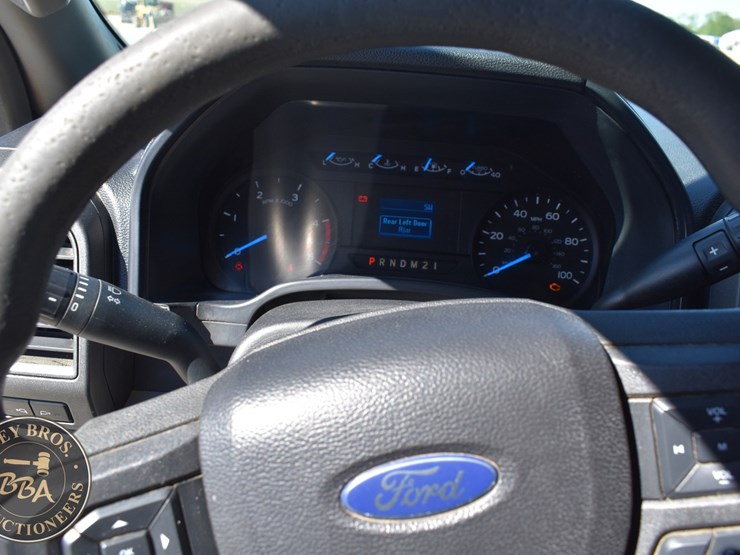 2017-ford-f550-xl-image-24