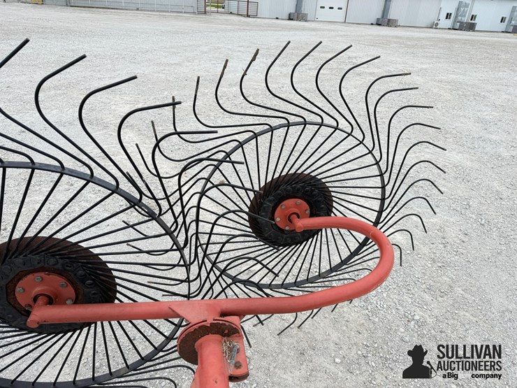 m&w-3pwr-5-wheel-3-pt-rake-image-14