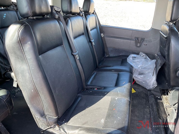 2020-ford-transit-image-12