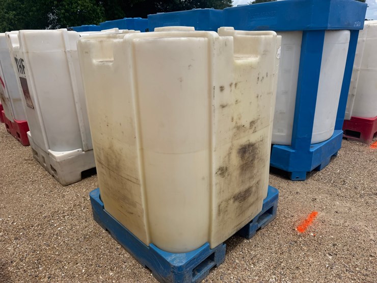 #1645-•-330-gallon-plastic-storage-oil-tank-image-1