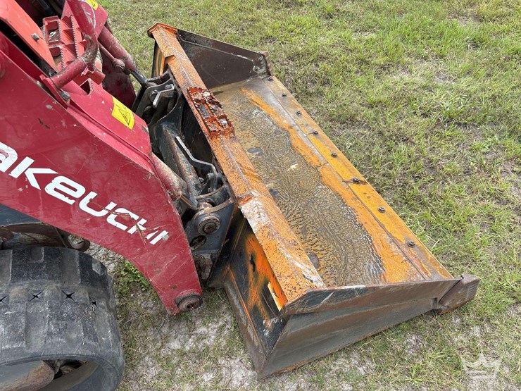 takeuchi-tl10v2-image-8