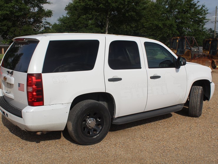 2013-chevrolet-tahoe-image-3