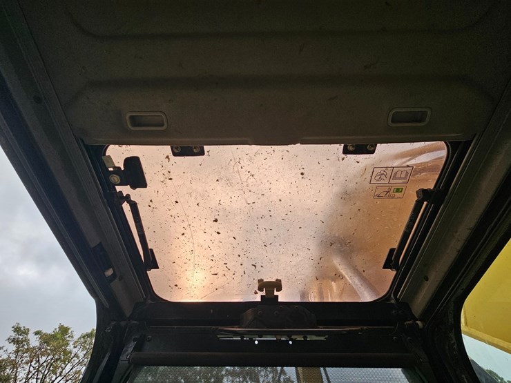 2017-caterpillar-336f-image-70