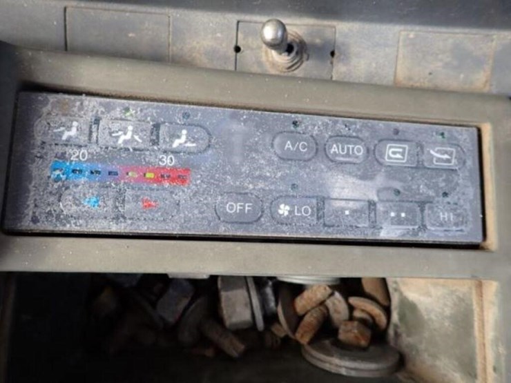 2001-deere-270-lc-image-15