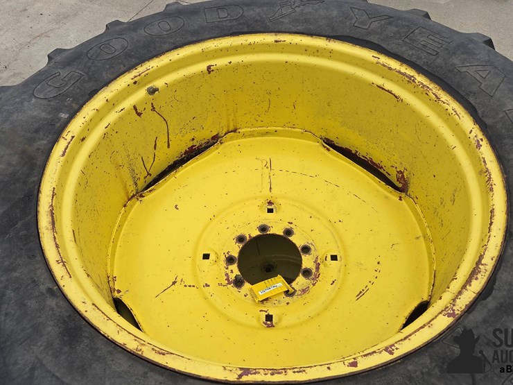 deere-tires-image-8