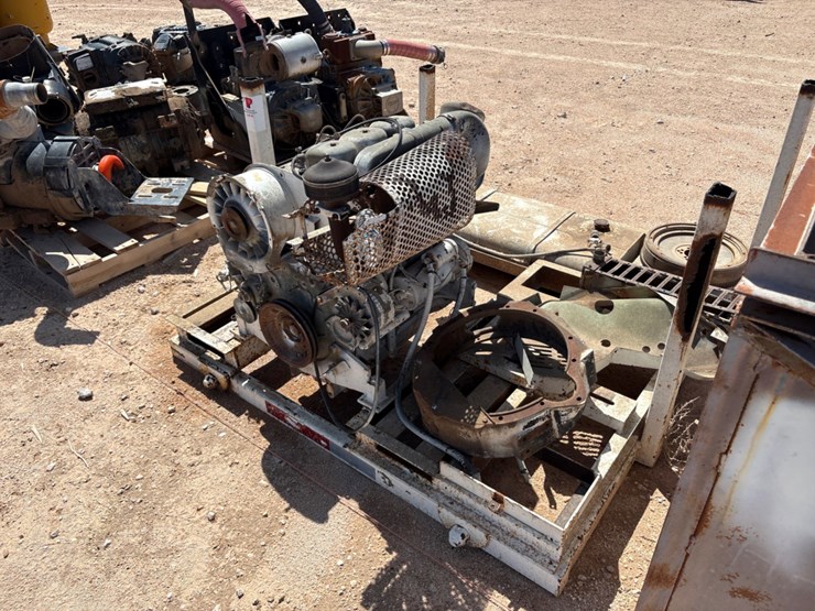 6.5’-x-3’-x-3.5’-metal-toolbox-w/-contents-&-incomplete-deutz-3-cylinder-diesel-engine-image-4