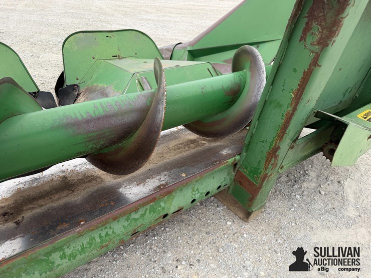 john-deere-444-image-16