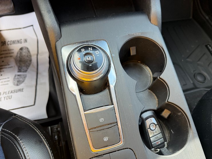 2020-ford-escape-image-11