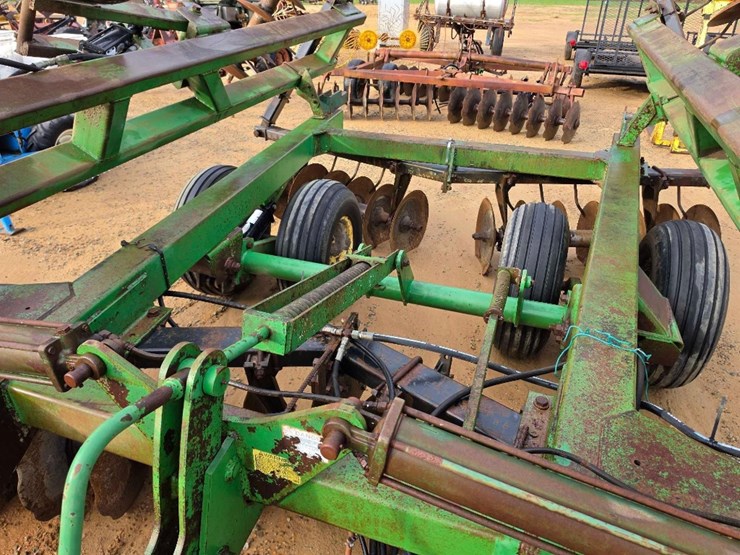 john-deere-630-image-8