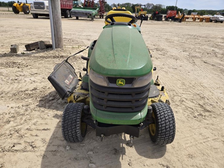 john-deere-x320-image-3