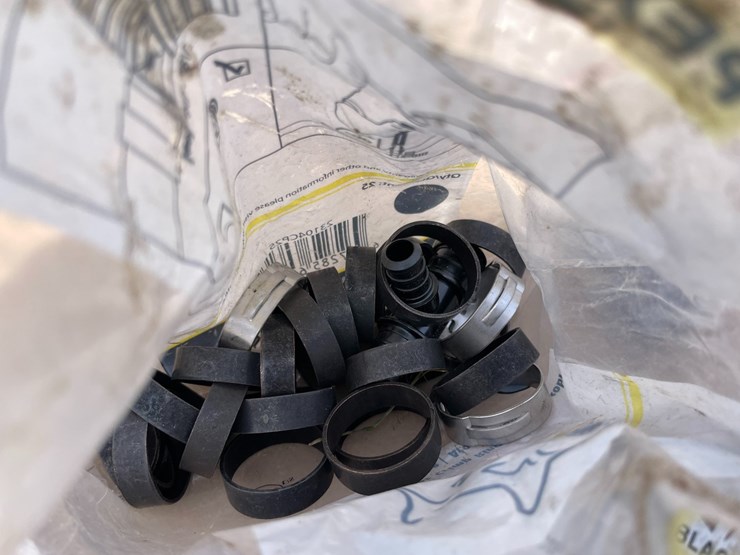 #2160-•-various-air-line-fittings-image-4