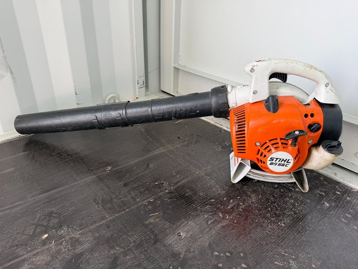 #6030-•-stihl-bg56c-handheld-leaf-blower-image-1