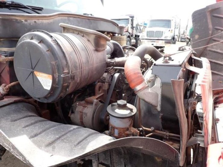 2005-international-durastar-4200-image-30
