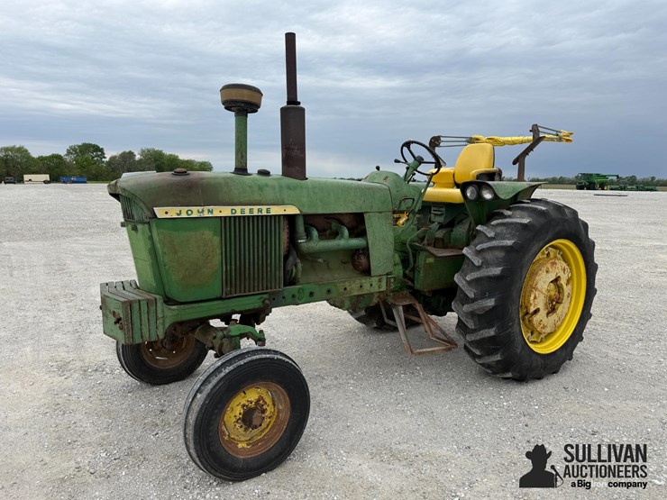 john-deere-4010-image-1