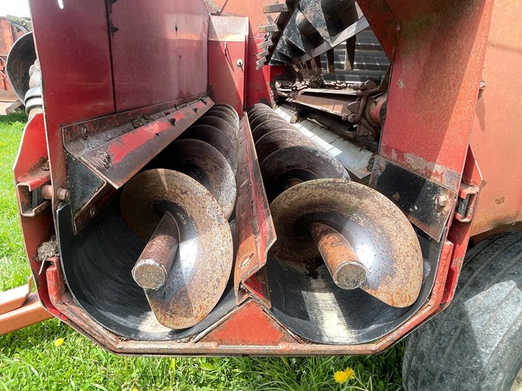 #3296-•-h&s-7-+-4-twin-auger-chopper-box-image-11