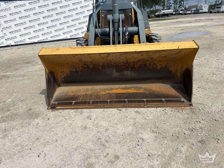 deere-410l-image-23