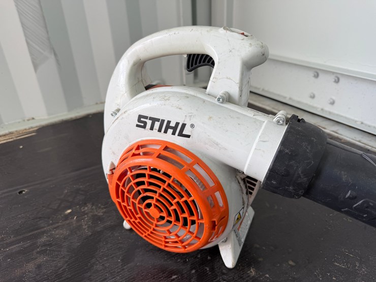 #6030-•-stihl-bg56c-handheld-leaf-blower-image-5