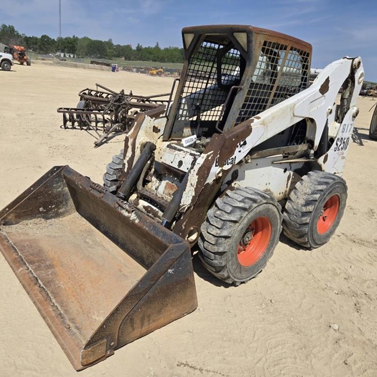 BOBCAT S250
