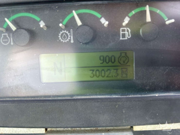 deere-410l-image-6