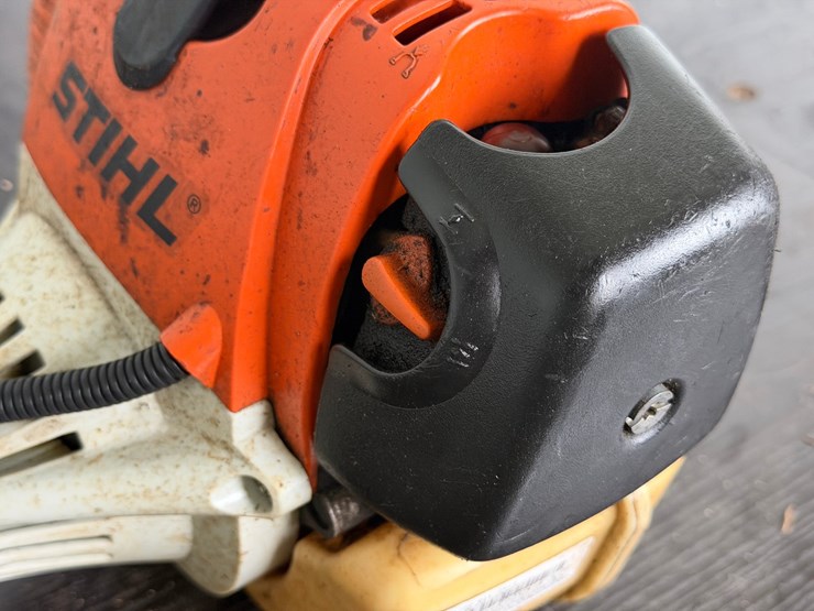 #6080-•-stihl-hl90k-1.5'-hedge-trimmer-image-4