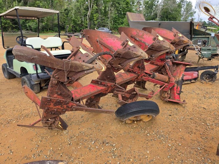 144---absolute---massey-ferguson-mf57-switch-plow-image-2