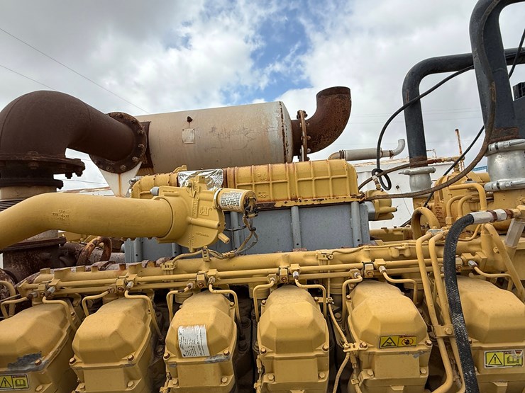 2011-caterpillar-3512-image-6