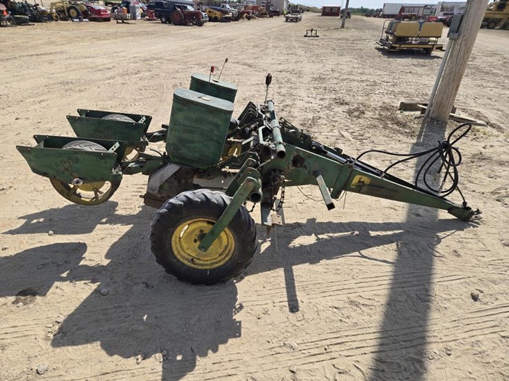 john-deere-1240-image-10