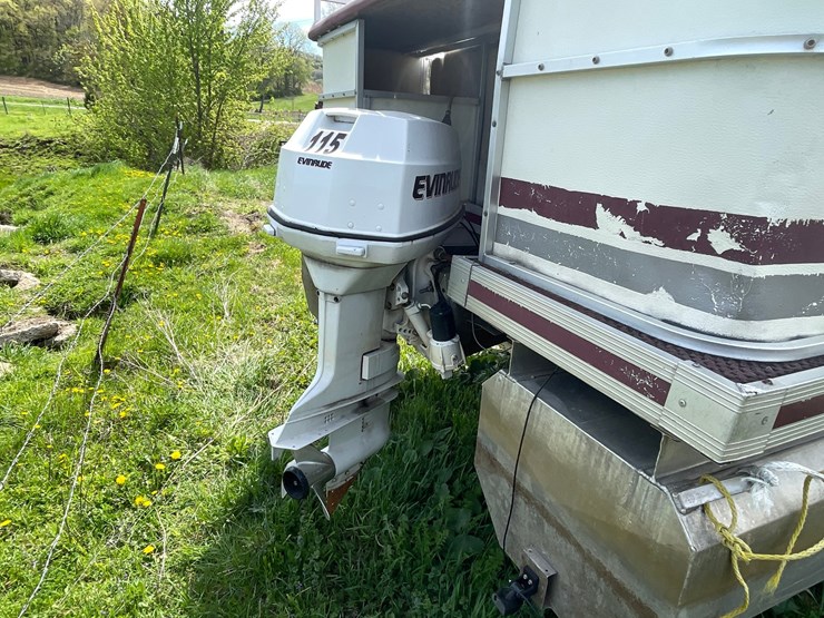 #2103-•-1990-kennedy-24'-supreme-pontoon-and-trailer-(has-wi-title)-image-31