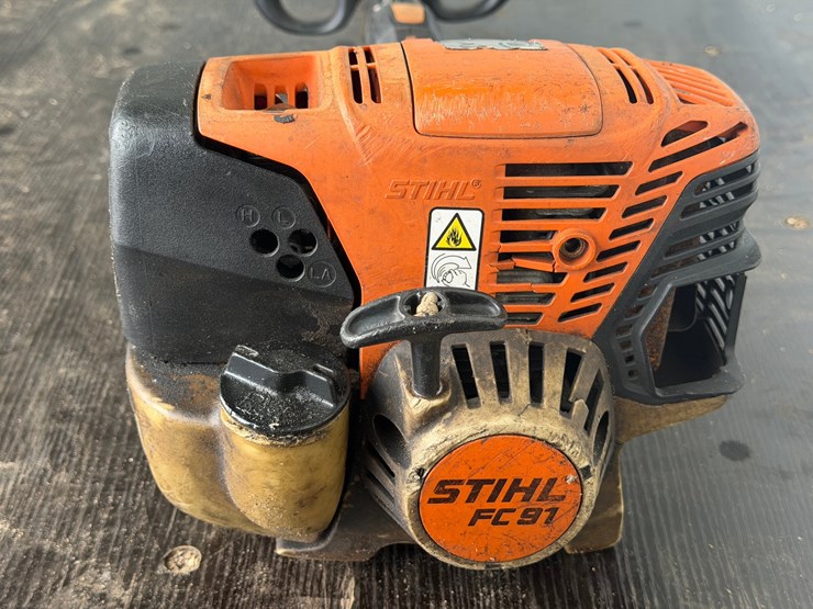 #6072-•-stihl-fs91-4'-hedge-trimmer-image-2