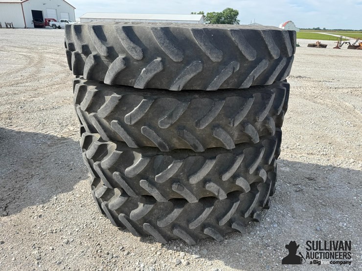 john-deere-12-image-3