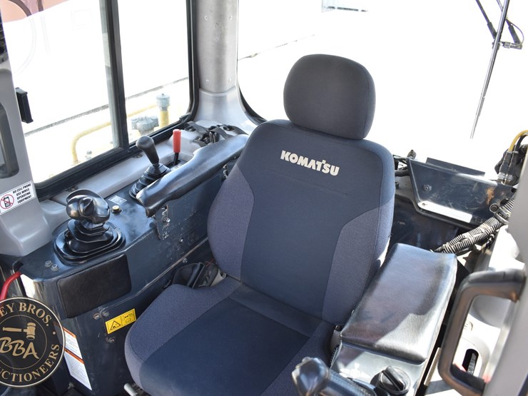 2014-komatsu-d65wx-17-image-39