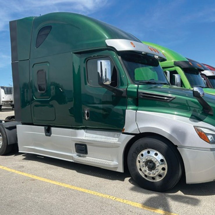 2021 FREIGHTLINER CASCADIA 126