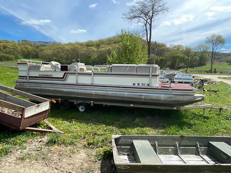 #2103-•-1990-kennedy-24'-supreme-pontoon-and-trailer-(has-wi-title)-image-4
