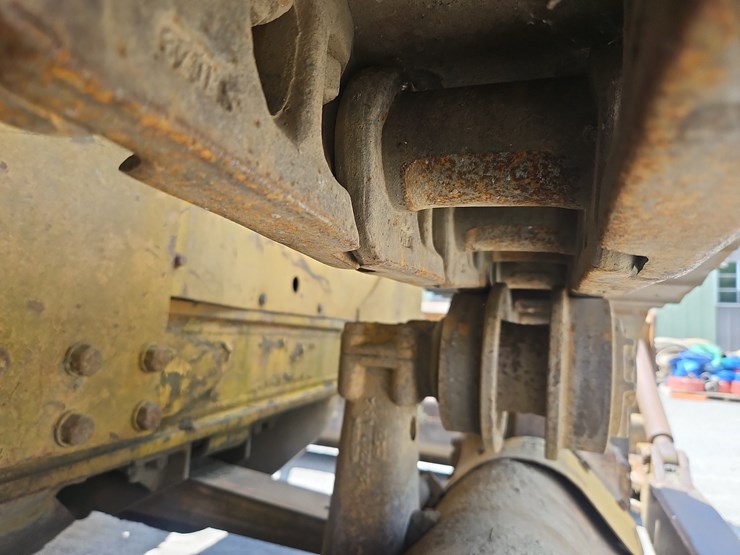 caterpillar-d5b-image-21