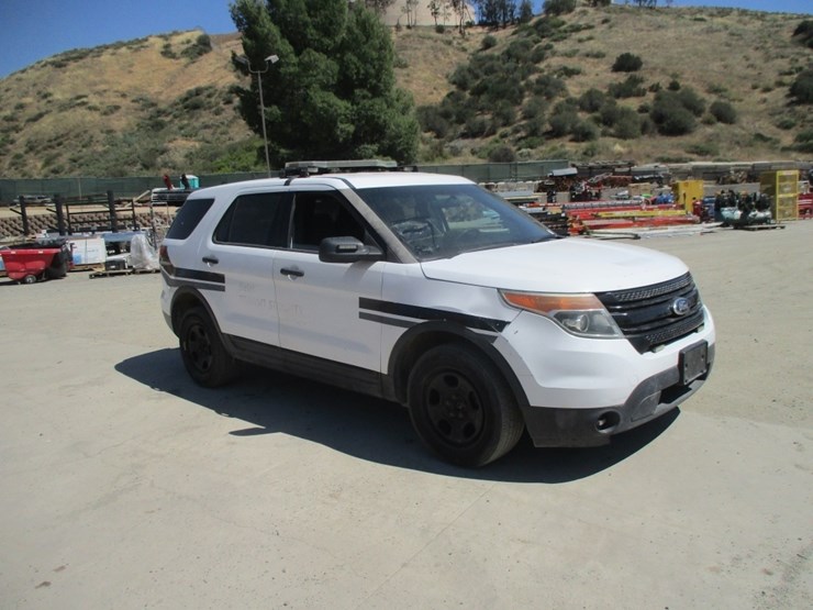 2014-ford-explorer-image-2