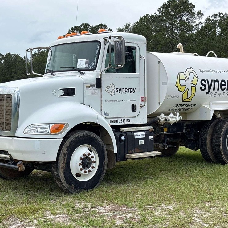 2017 PETERBILT 337