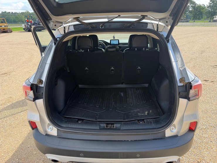 2020-ford-escape-image-6