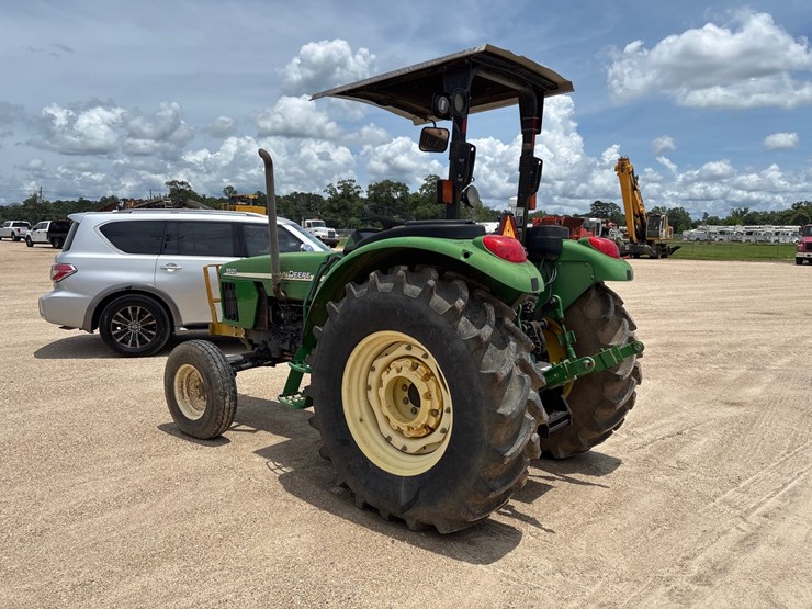 john-deere-5520-image-4