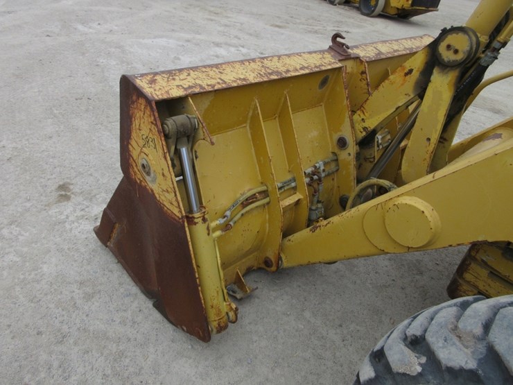 2022-caterpillar-416c-image-19